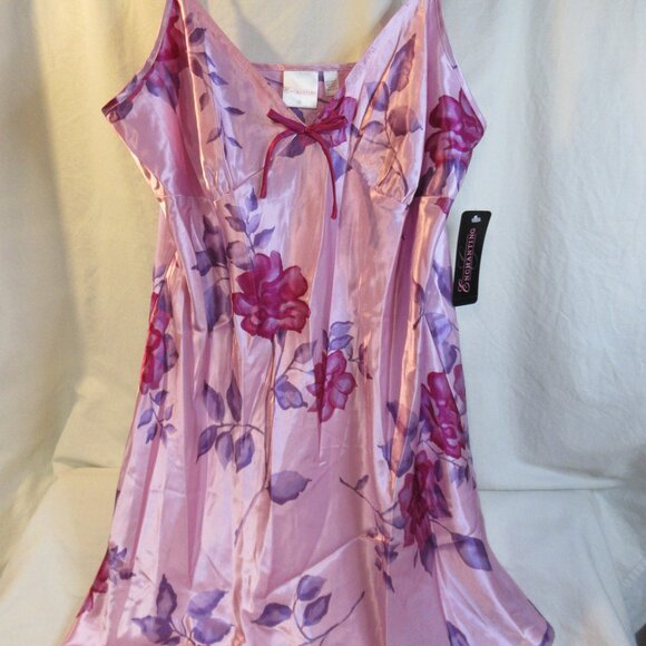 NOS~ENCHANTING SIZE MEDIUM FLORAL 100% POLYESTER (SILK LOOK) BABY DOLL NIGHTGOWN - Picture 6 of 10